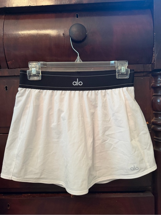 ALO Yoga Dresses & Skirts - ALO Yoga White Mini Skirt with Black Waistband
